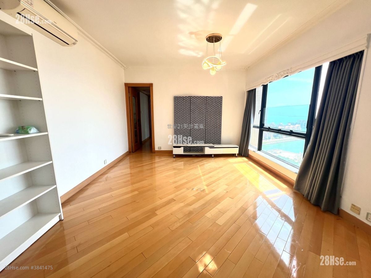 Aegean Coast Rental 4 Bedrooms , 2 Bathrooms 811 ft²