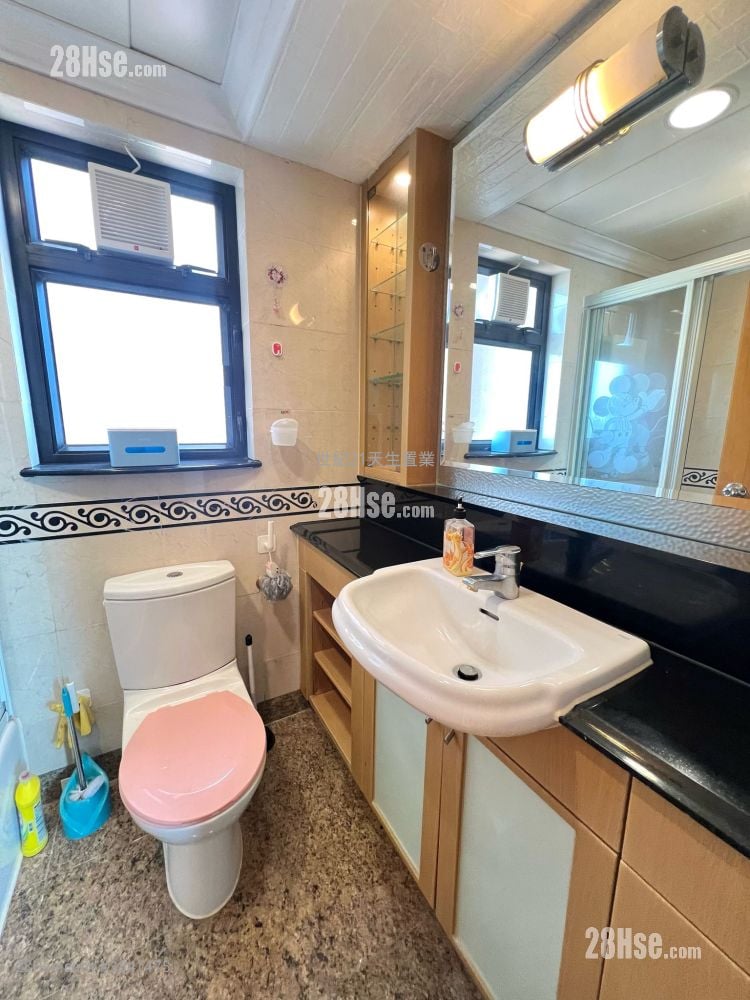 Aegean Coast Rental 4 Bedrooms , 2 Bathrooms 811 ft²