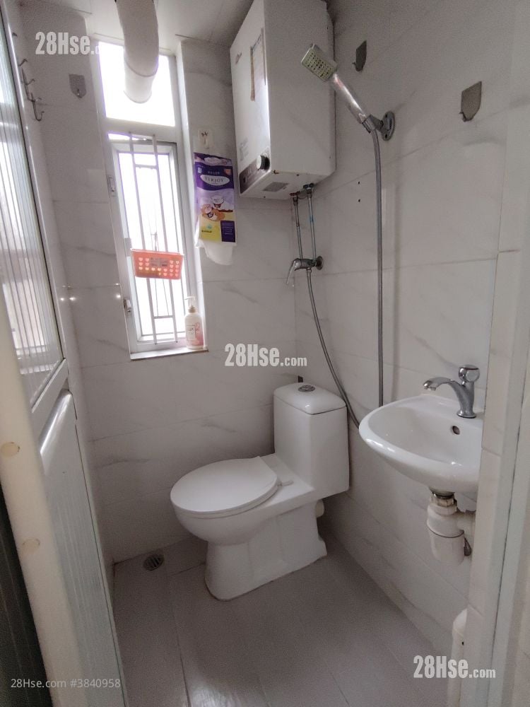 Kiu Wing Building Rental 1 Bedroom , 1 Bathroom 200 ft²