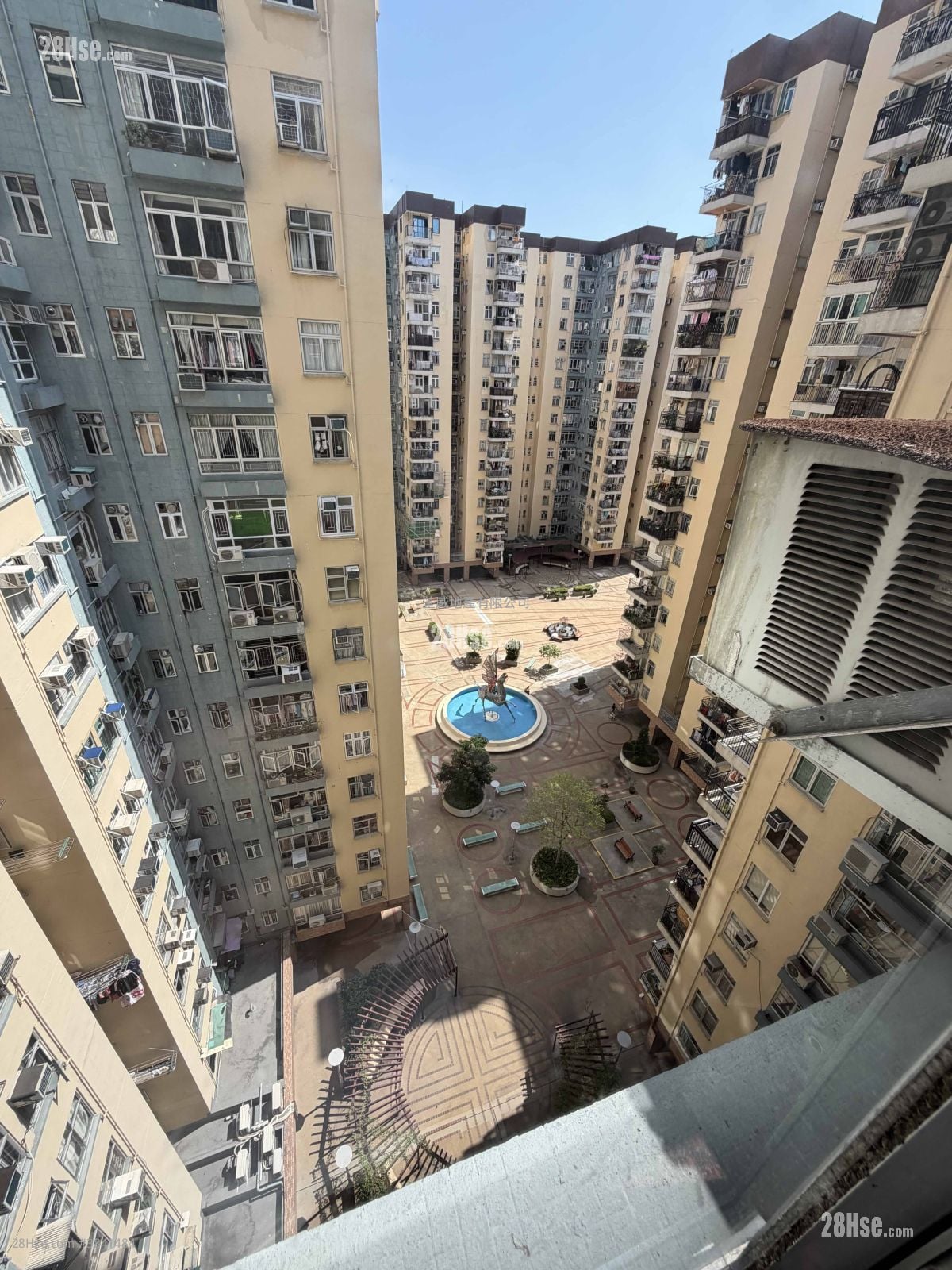 Mei Foo Sun Chuen Sell 572 ft²