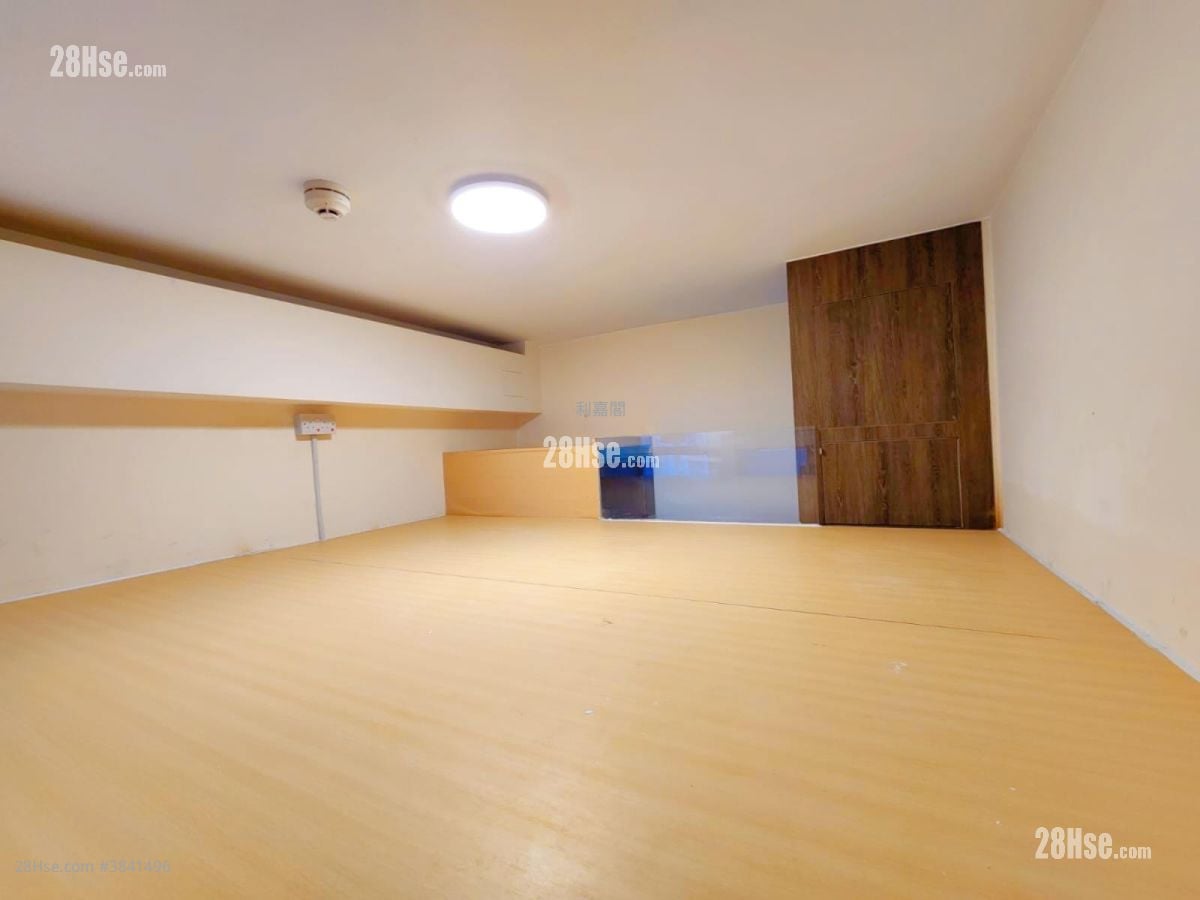 T Plus Rental 1 Bathroom 141 ft²