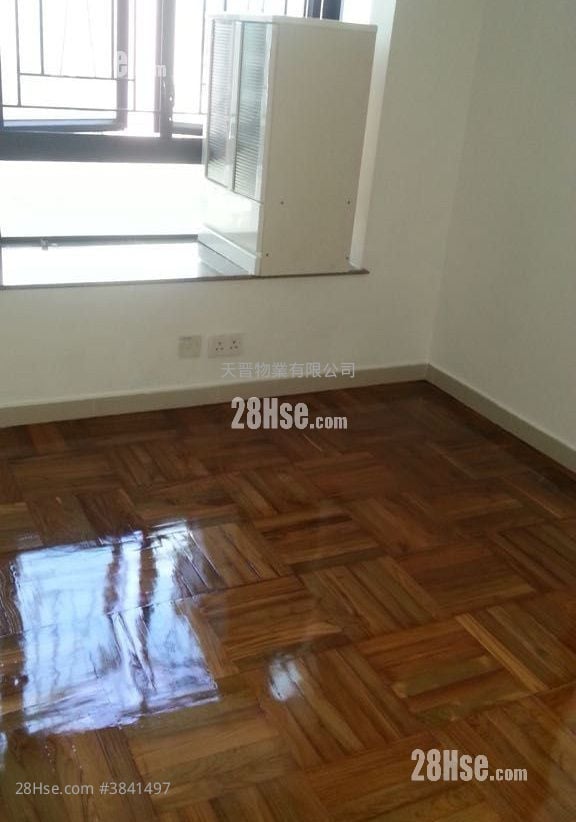 Palatial Stand Rental 2 Bedrooms , 1 Bathroom 258 ft²