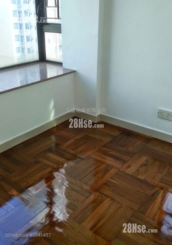 Palatial Stand Rental 2 Bedrooms , 1 Bathroom 258 ft²