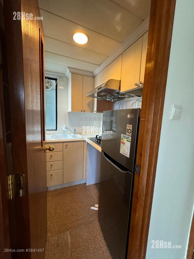 Palatial Stand Rental 2 Bedrooms , 1 Bathroom 258 ft²