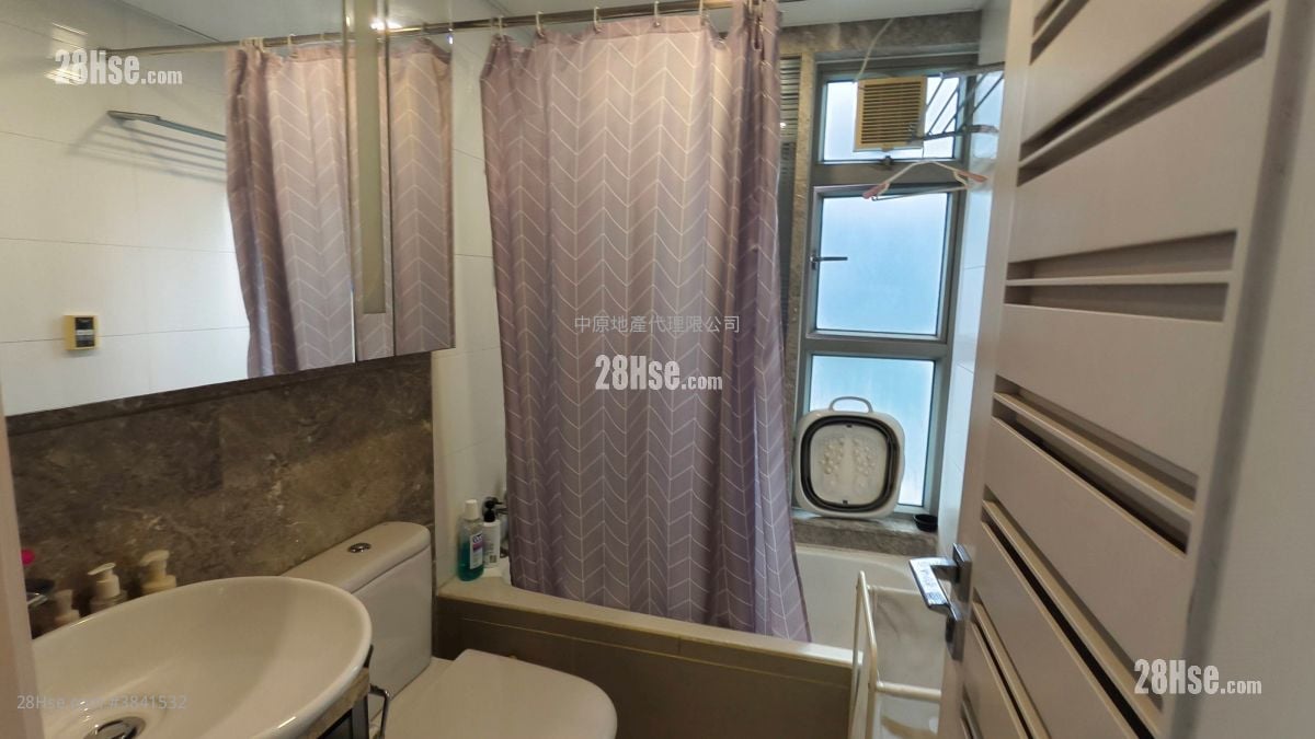 bathroom: City Point Sell 4 Bedrooms , 2 Bathrooms 854 ft²