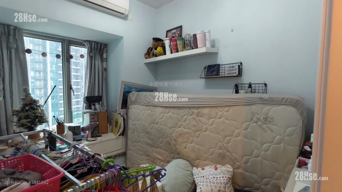 bedroom 1: City Point Sell 4 Bedrooms , 2 Bathrooms 854 ft²