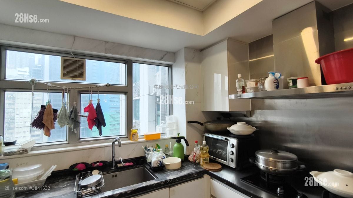 kitchen: City Point Sell 4 Bedrooms , 2 Bathrooms 854 ft²