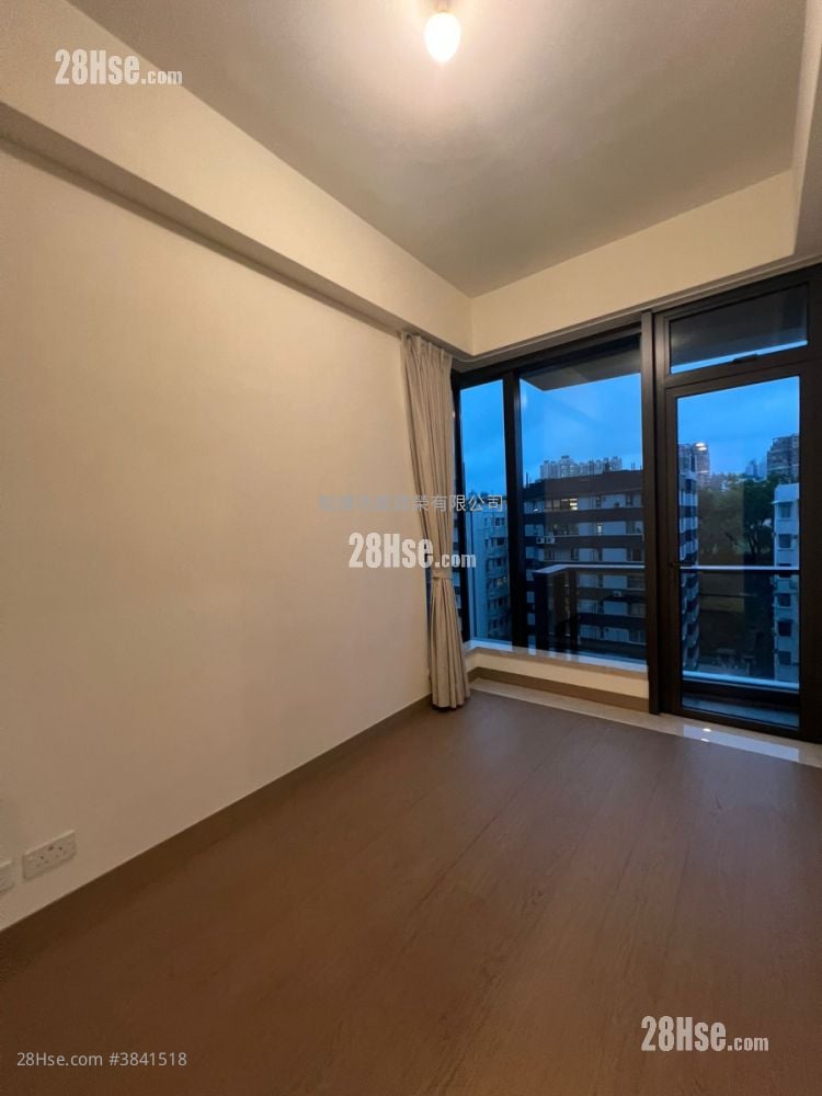 Prince Wesidence Rental 2 Bedrooms , 2 Bathrooms 561 ft²