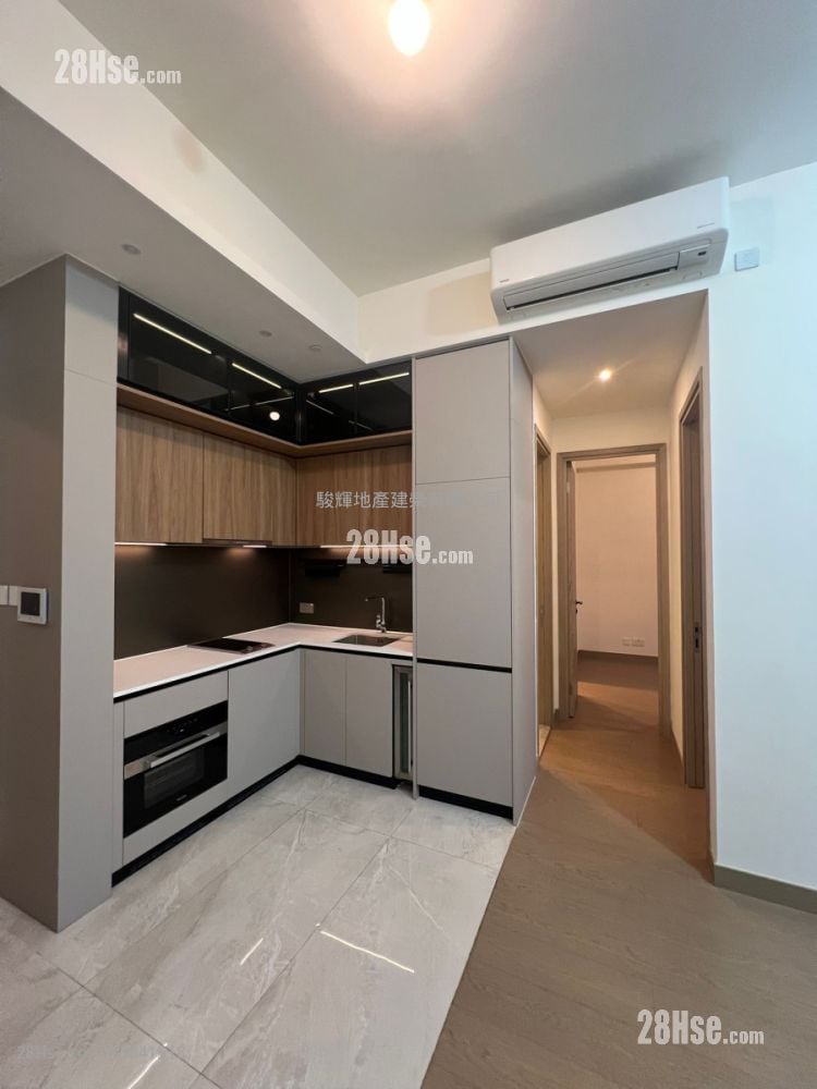 Prince Wesidence Rental 2 Bedrooms , 2 Bathrooms 561 ft²
