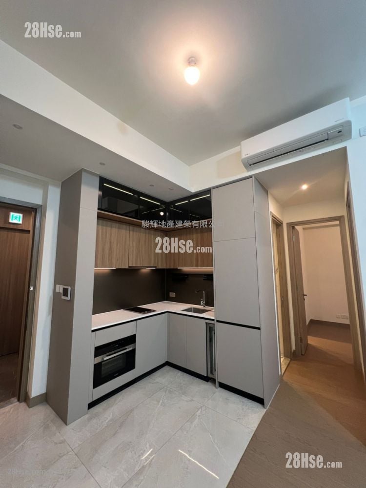 Prince Wesidence Rental 2 Bedrooms , 2 Bathrooms 561 ft²