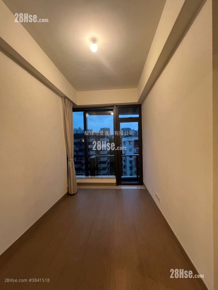 Prince Wesidence Rental 2 Bedrooms , 2 Bathrooms 561 ft²