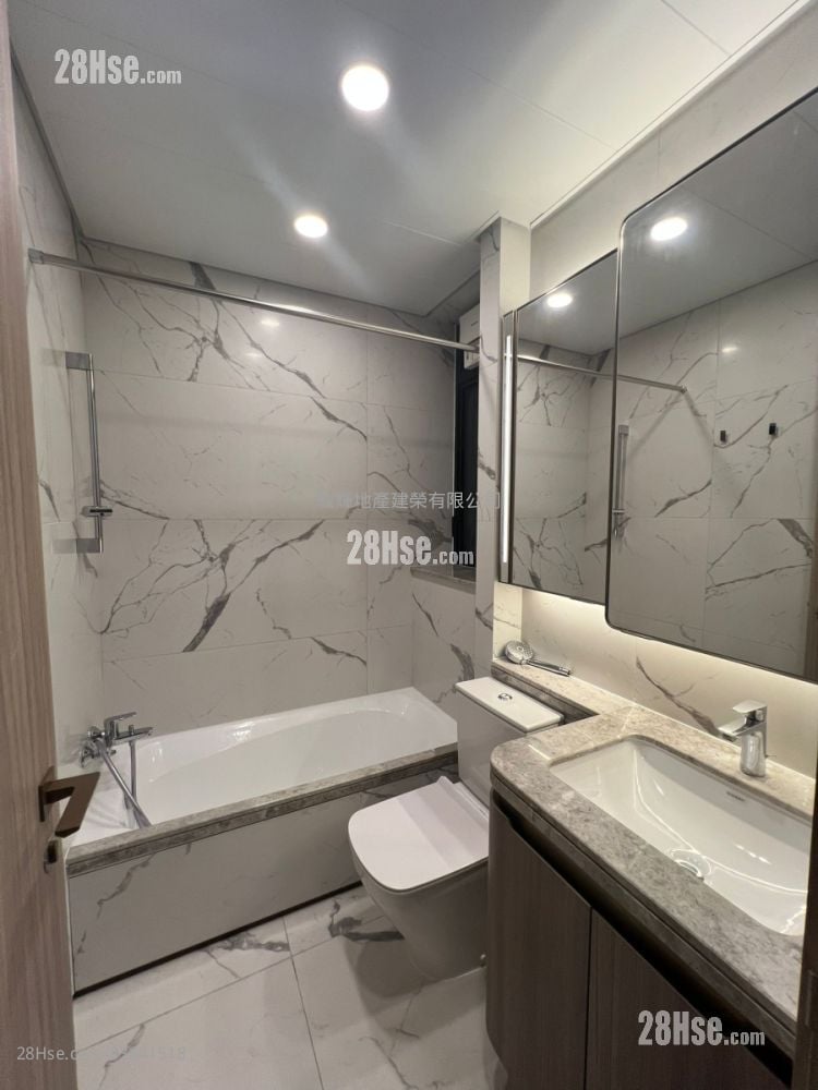 Prince Wesidence Rental 2 Bedrooms , 2 Bathrooms 561 ft²