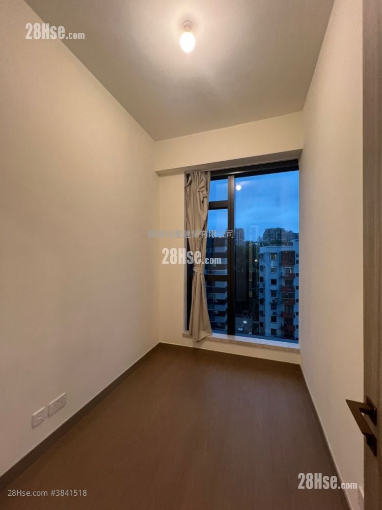 Prince Wesidence Rental 2 Bedrooms , 2 Bathrooms 561 ft²
