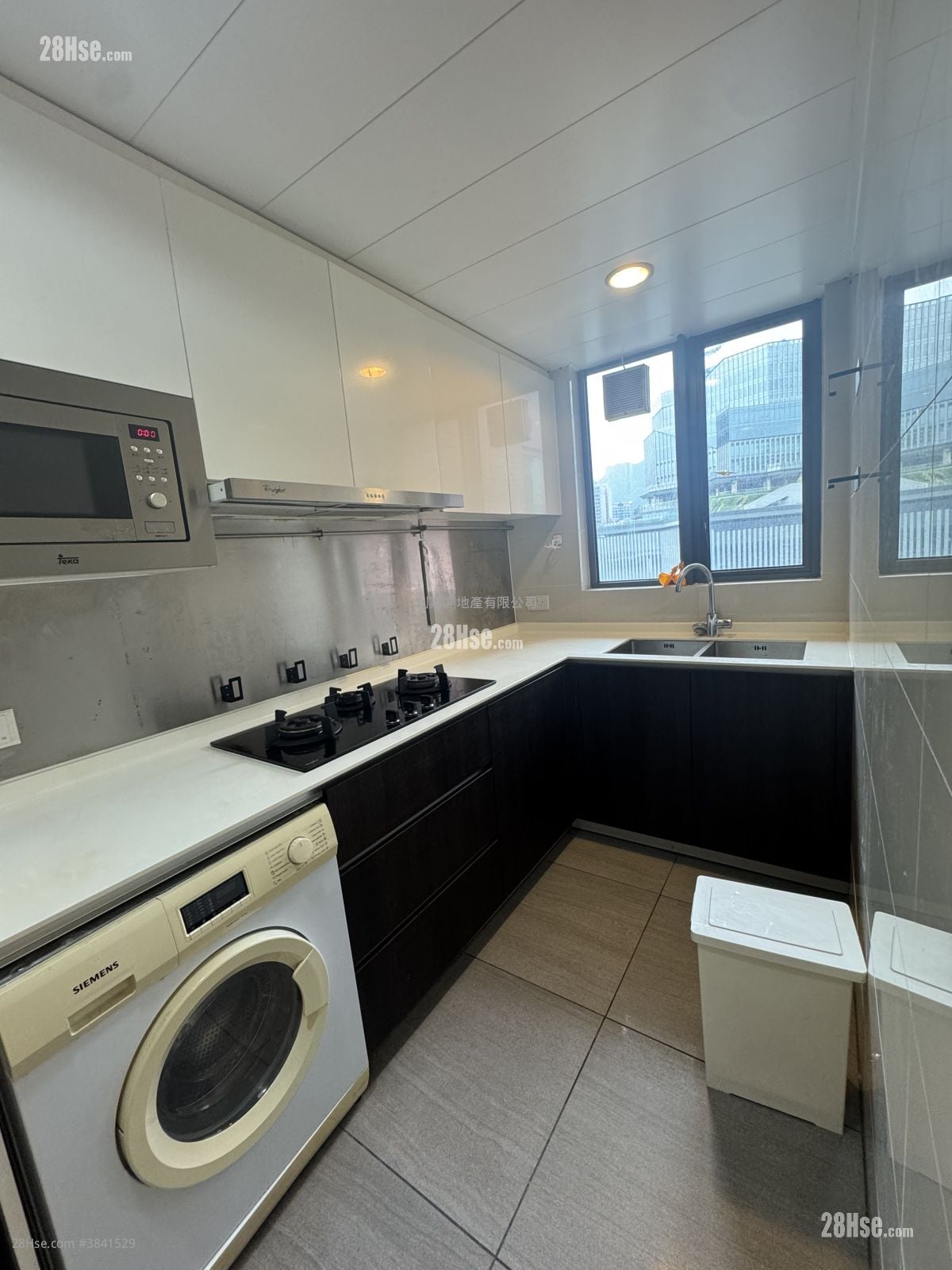 3 Muk Chui Street Rental 2 Bedrooms , 1 Bathroom 539 ft²
