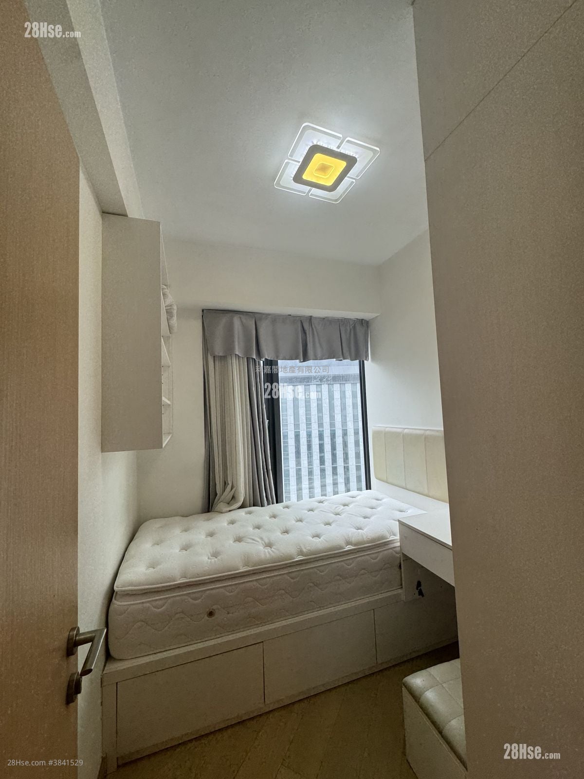 3 Muk Chui Street Rental 2 Bedrooms , 1 Bathroom 539 ft²