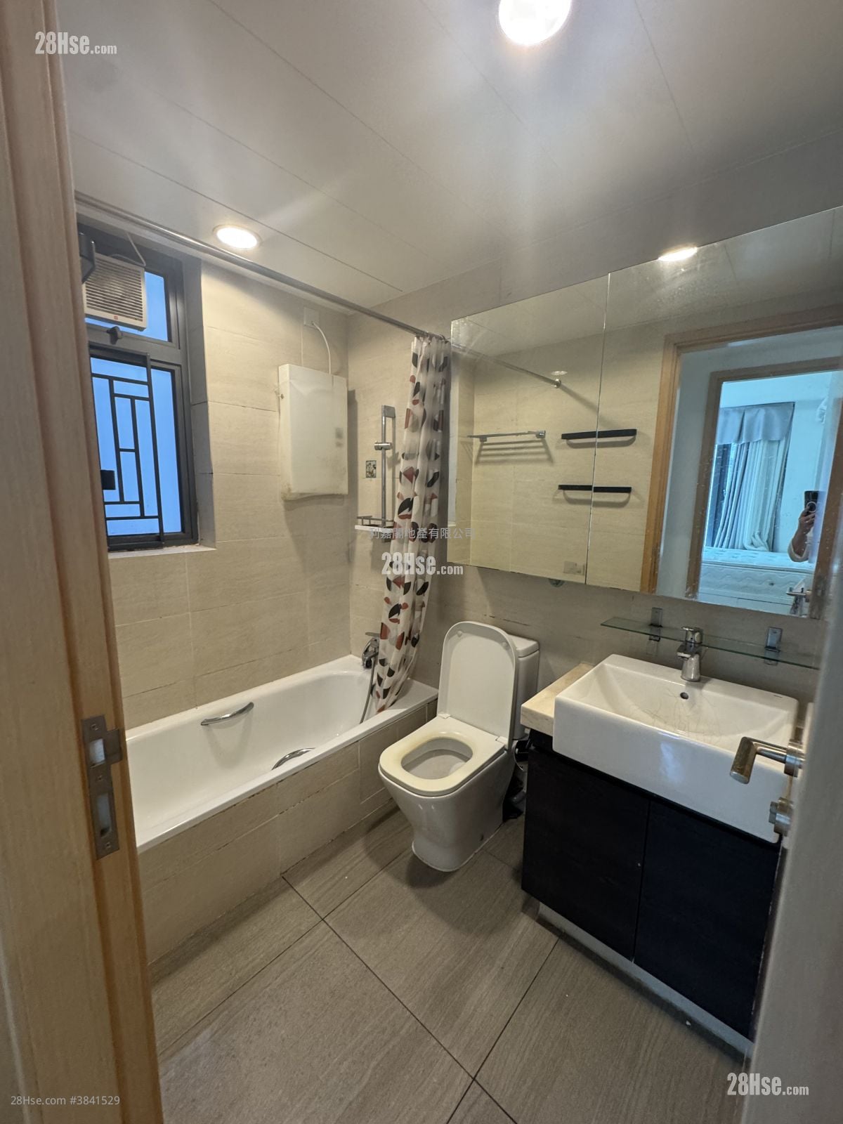 3 Muk Chui Street Rental 2 Bedrooms , 1 Bathroom 539 ft²