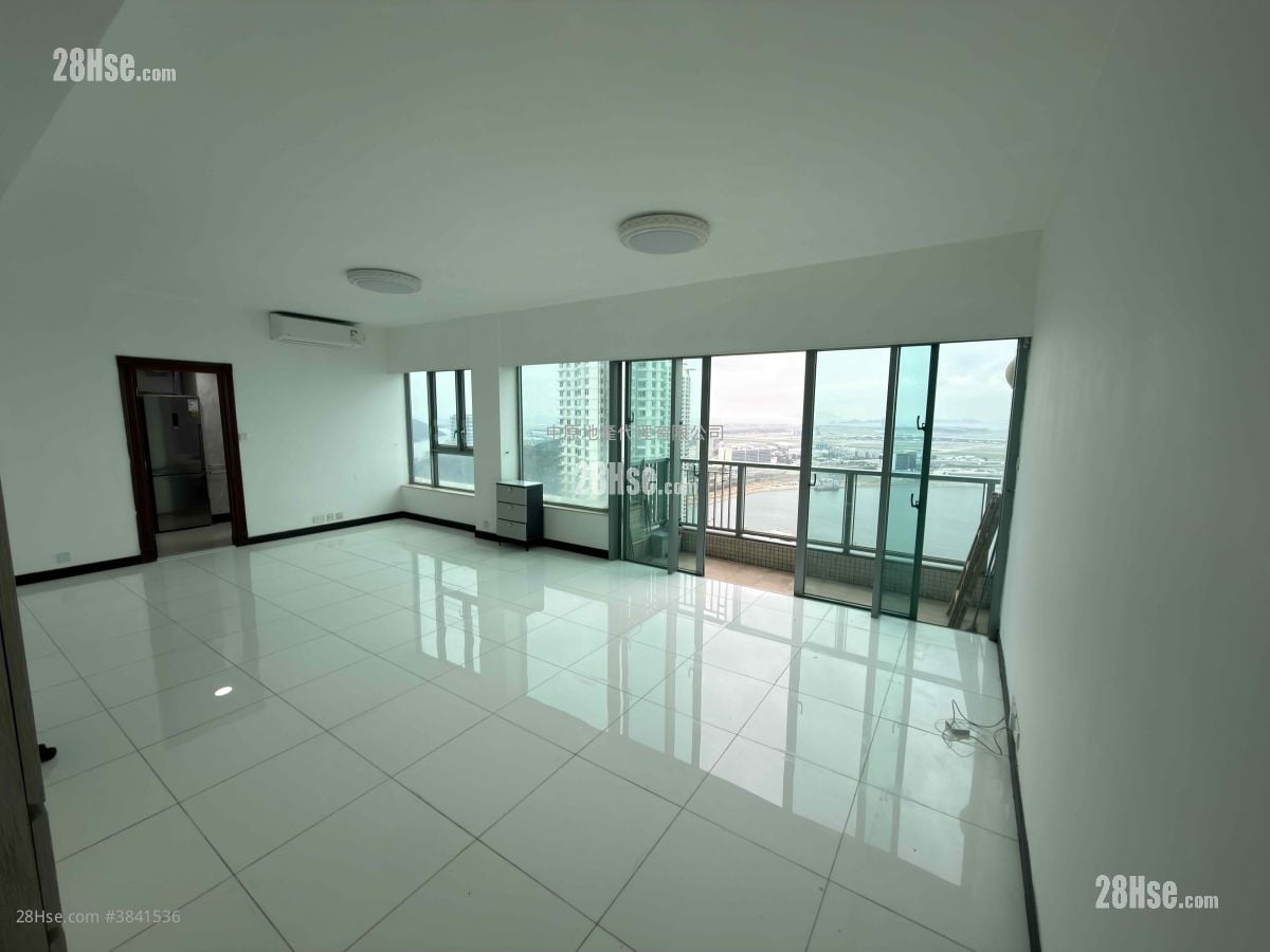 Coastal Skyline Sell 3 Bedrooms 1,400 ft²