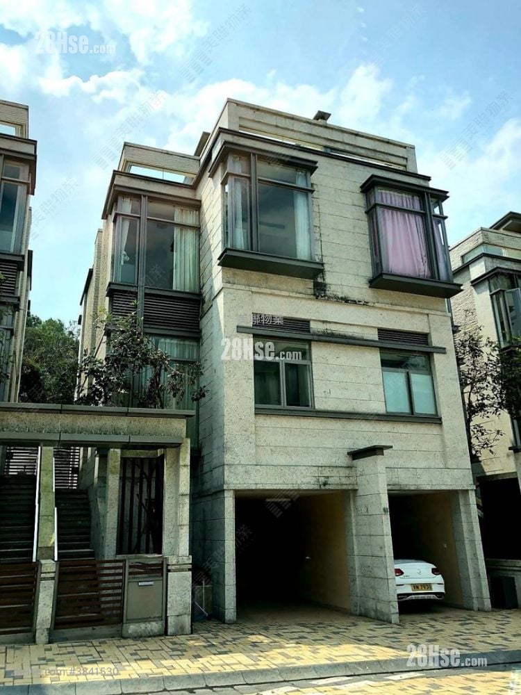 The Green Rental 1,423 ft²