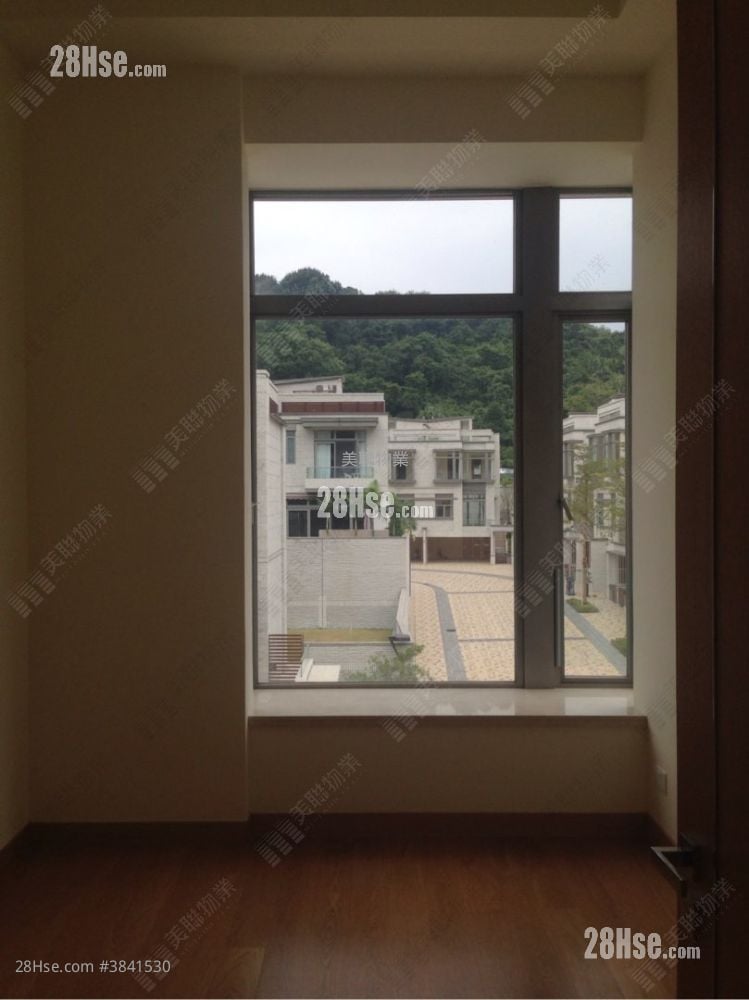 The Green Rental 1,423 ft²
