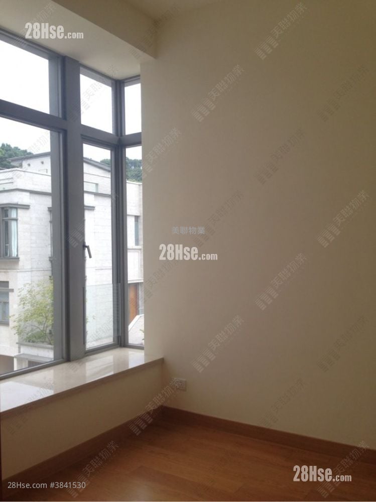 The Green Rental 1,423 ft²