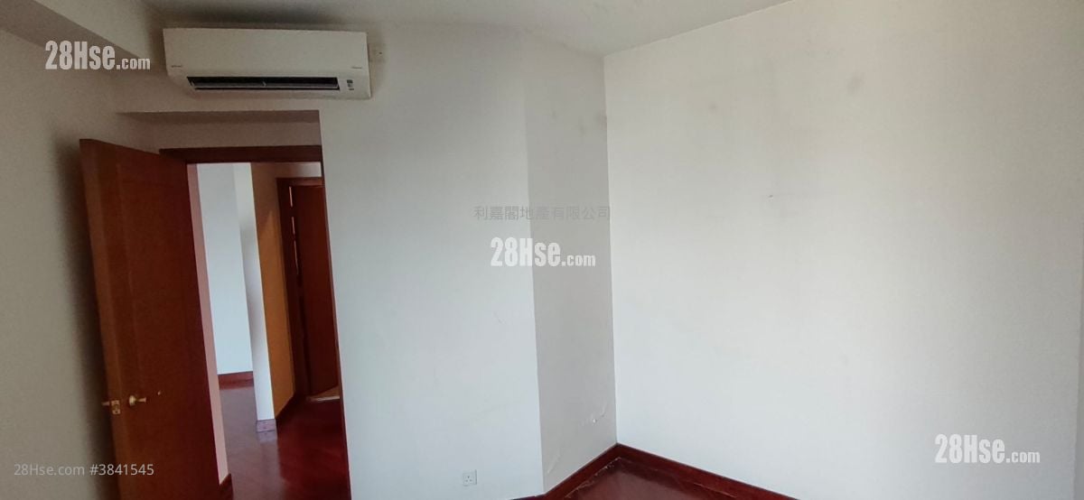 The Arch Sell 1 Bedroom , 1 Bathroom 395 ft²