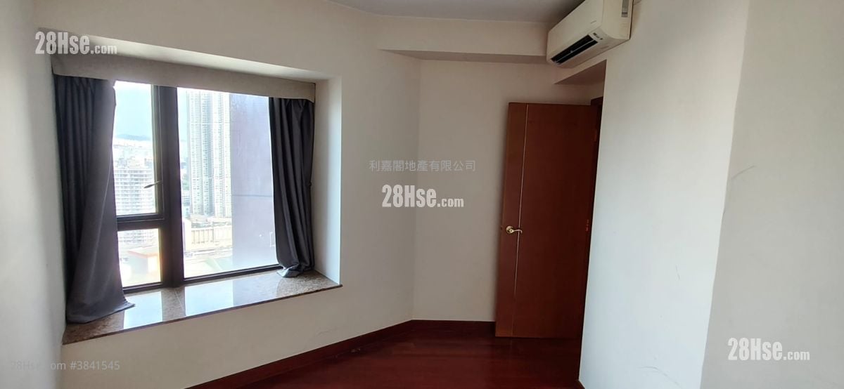 The Arch Sell 1 Bedroom , 1 Bathroom 395 ft²