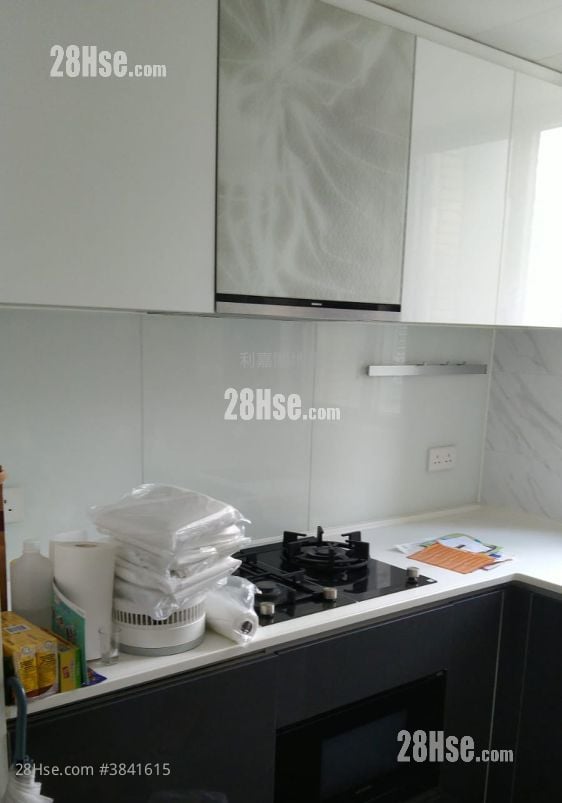 Capri Sell 1 Bedroom 404 ft²