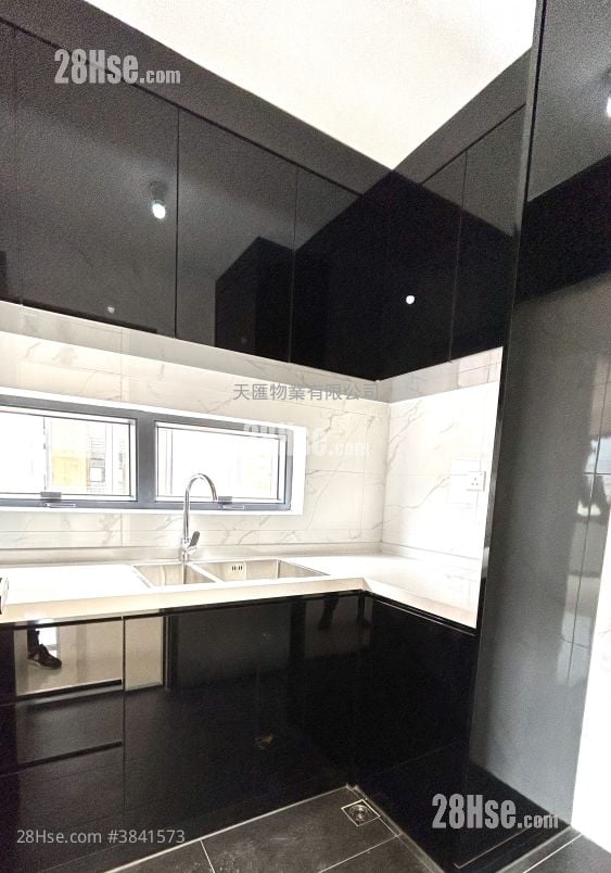 Village Sell 3 Bedrooms , 1 Bathroom