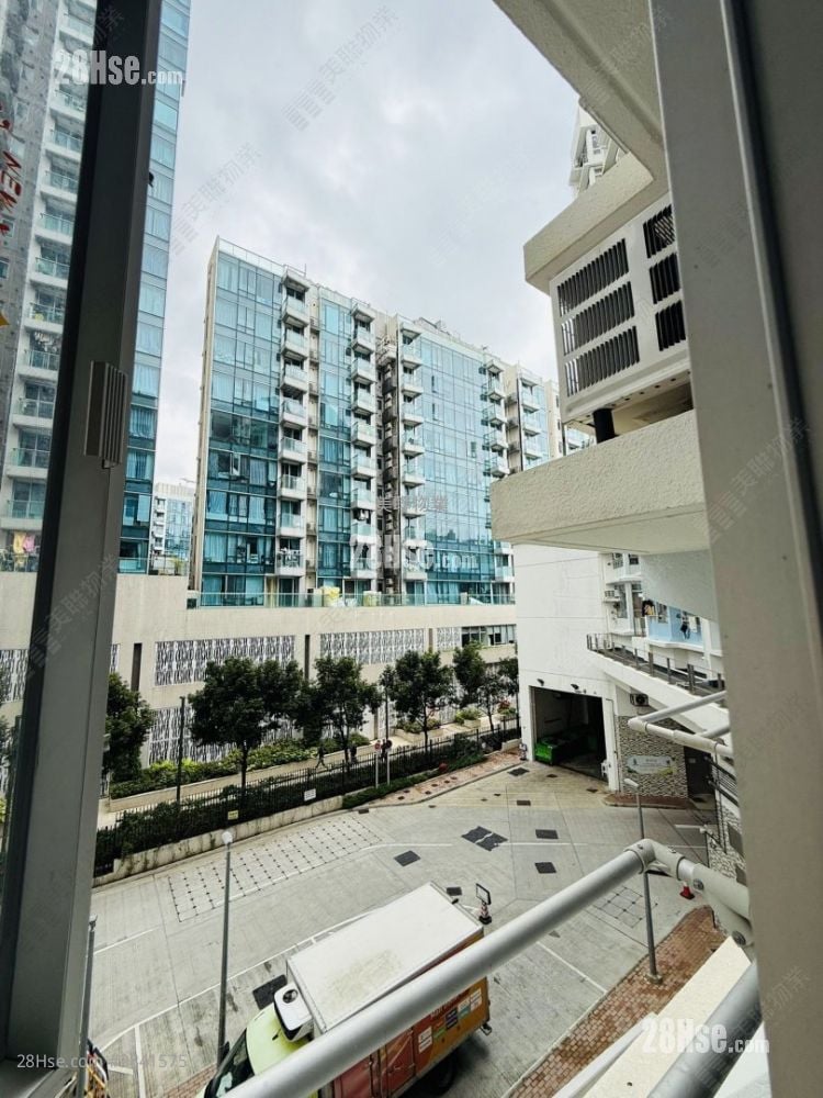 Yung Ming Court Sell 1 Bedroom , 1 Bathroom 372 ft²