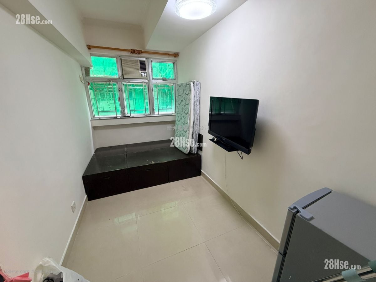 Man Wai Building Rental Studio , 1 Bathroom 120 ft²