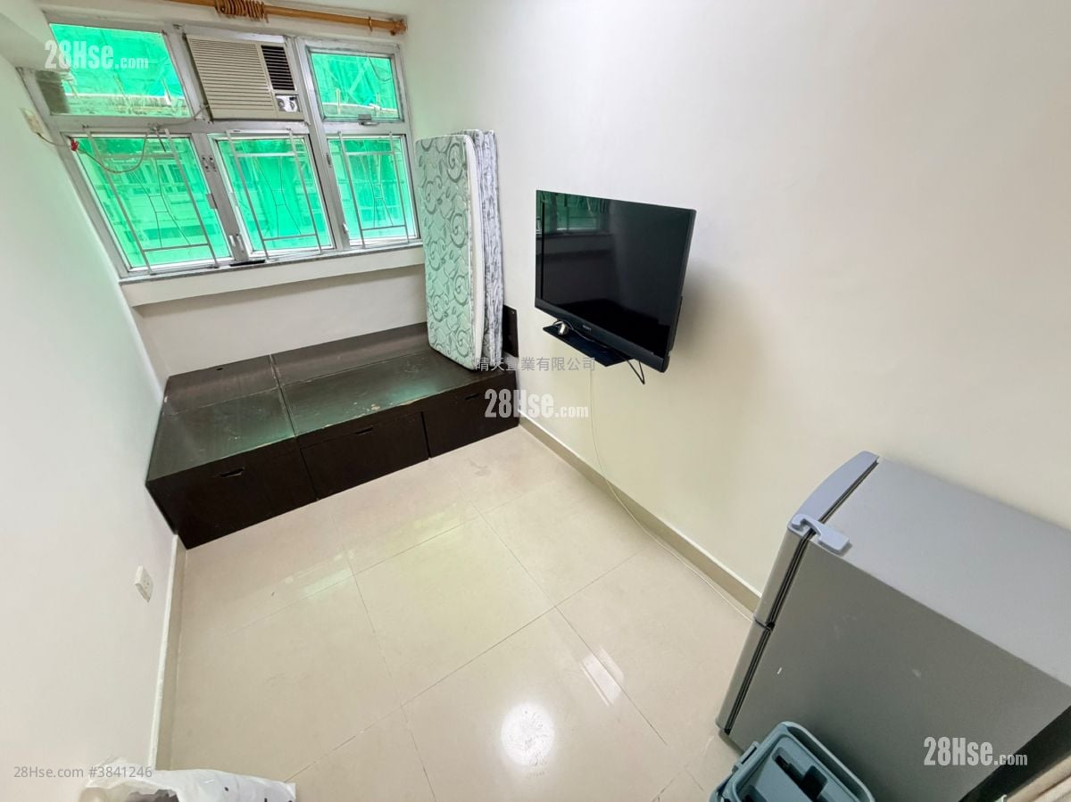 Man Wai Building Rental Studio , 1 Bathroom 120 ft²