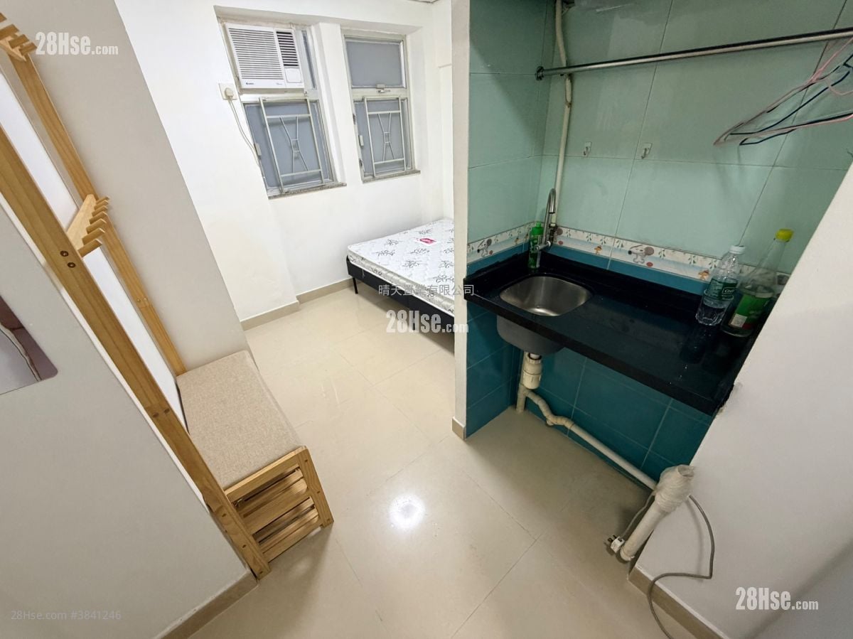Man Wai Building Rental Studio , 1 Bathroom 120 ft²