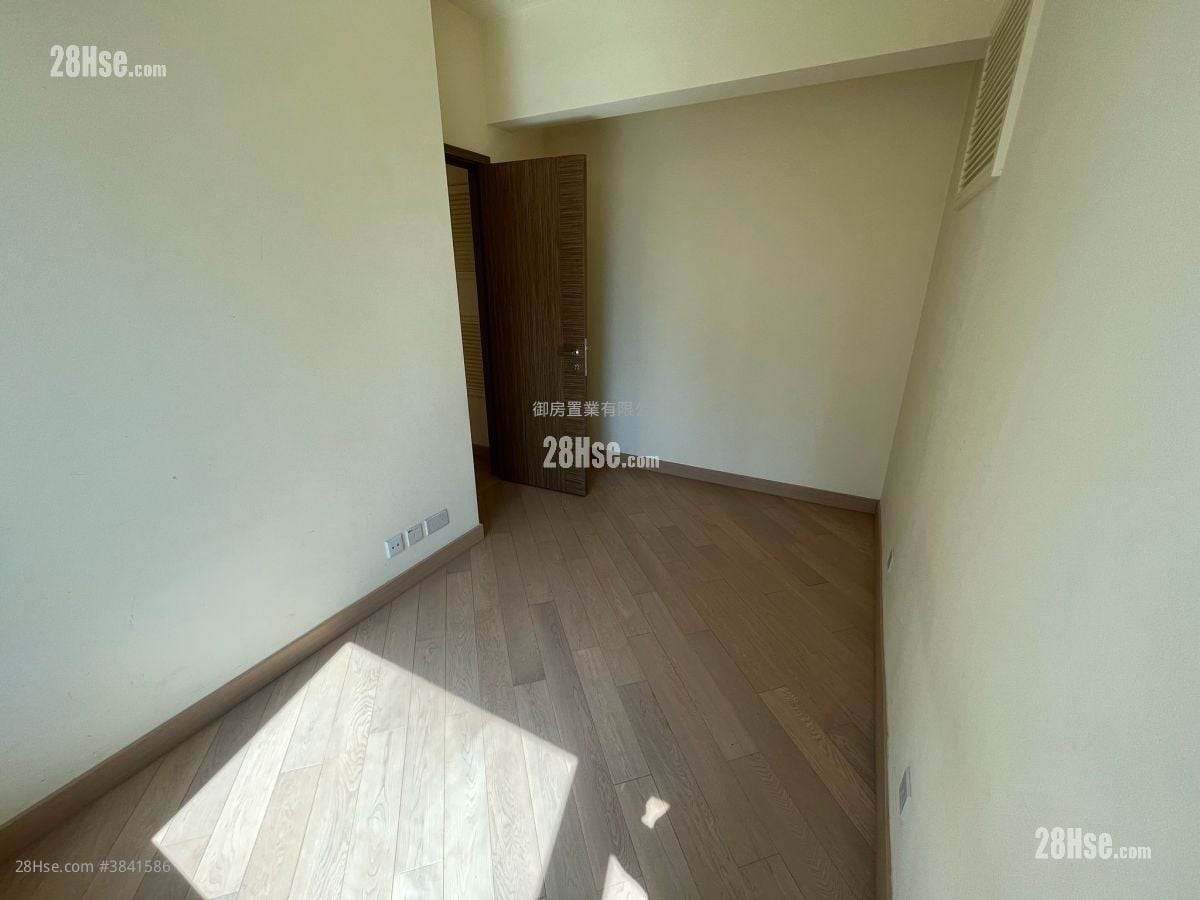 Grand Yoho Rental 592 ft²