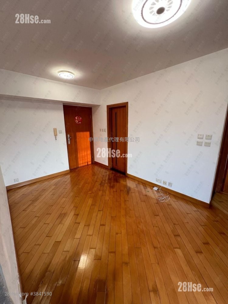 Yoho Town Sell 2 Bedrooms 422 ft²