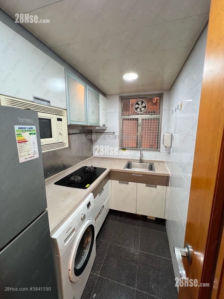 Yoho Town Sell 2 Bedrooms 422 ft²
