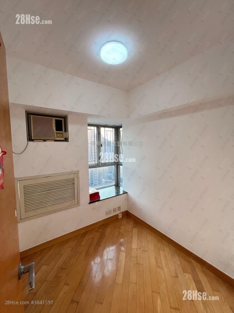 Yoho Town Sell 2 Bedrooms 422 ft²