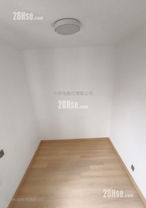 bedroom 1: Tsuen Wan Centre Sell 1 Bedroom , 1 Bathroom 324 ft²