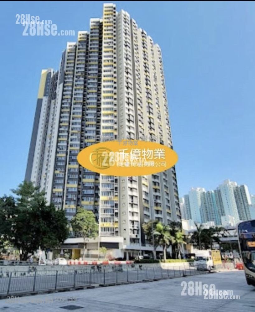 Hoi Tak Court Sell 3 Bedrooms 393 ft²