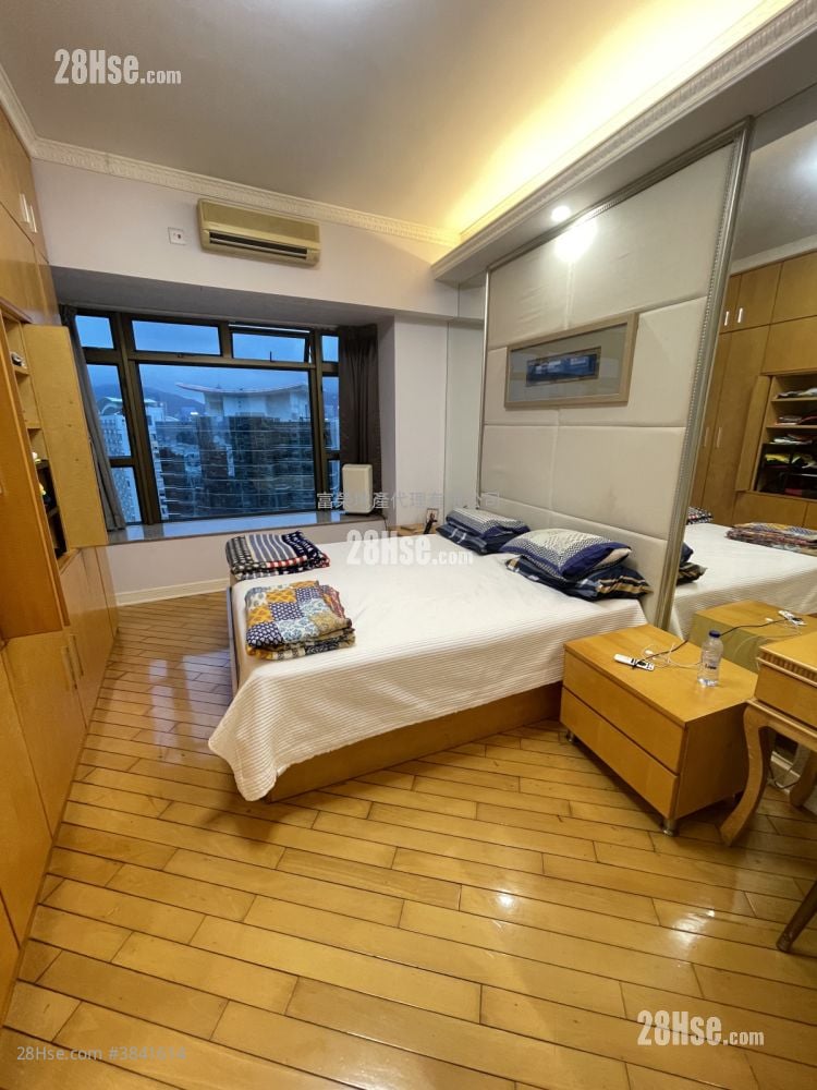 Royal Peninsula Sell 4 Bedrooms , 3 Bathrooms 1,043 ft²