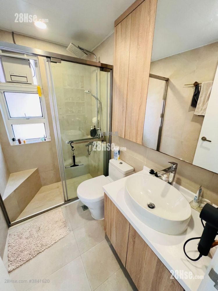 Palatial Coast Sell 3 Bedrooms , 1 Bathroom 684 ft²