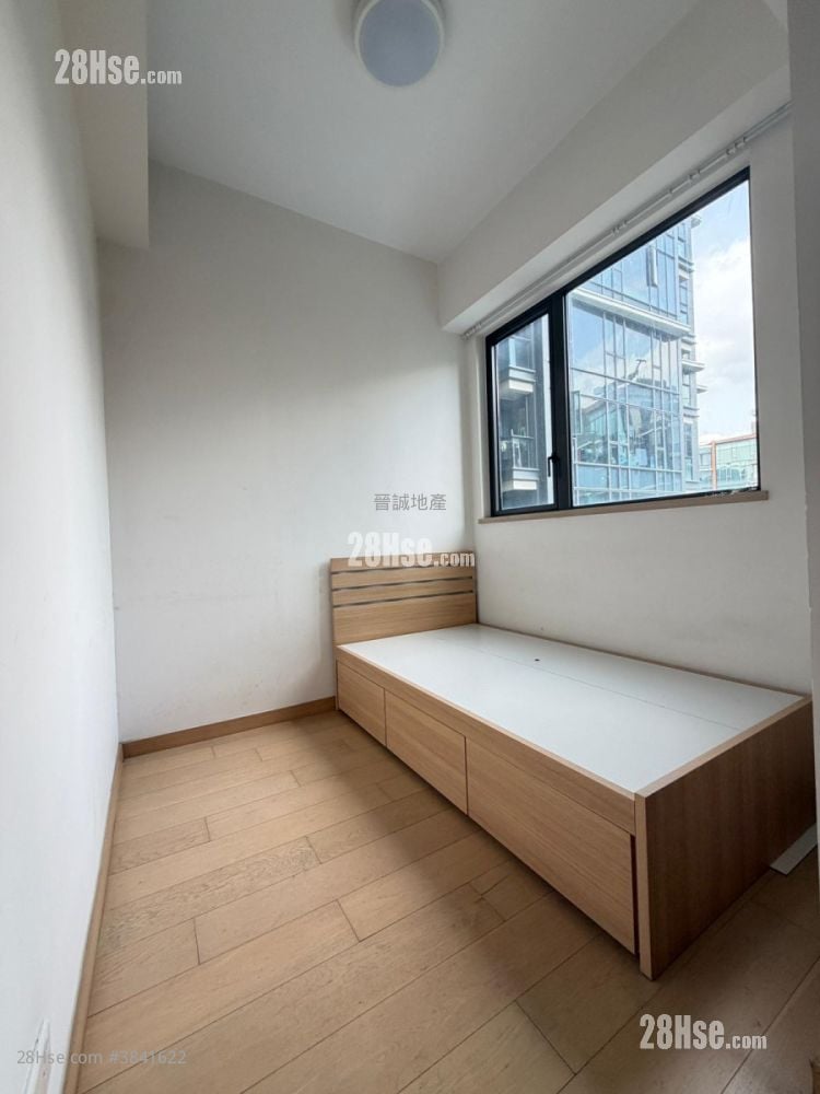 The Bloomsway Sell 4 Bedrooms , 3 Bathrooms 976 ft²