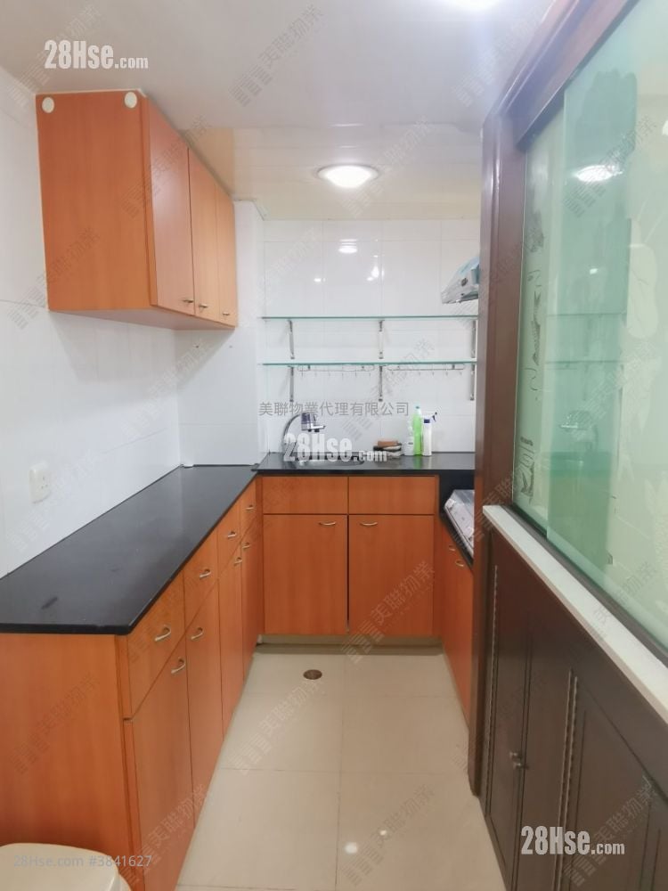 Marina Garden Sell 3 Bedrooms , 2 Bathrooms 567 ft²