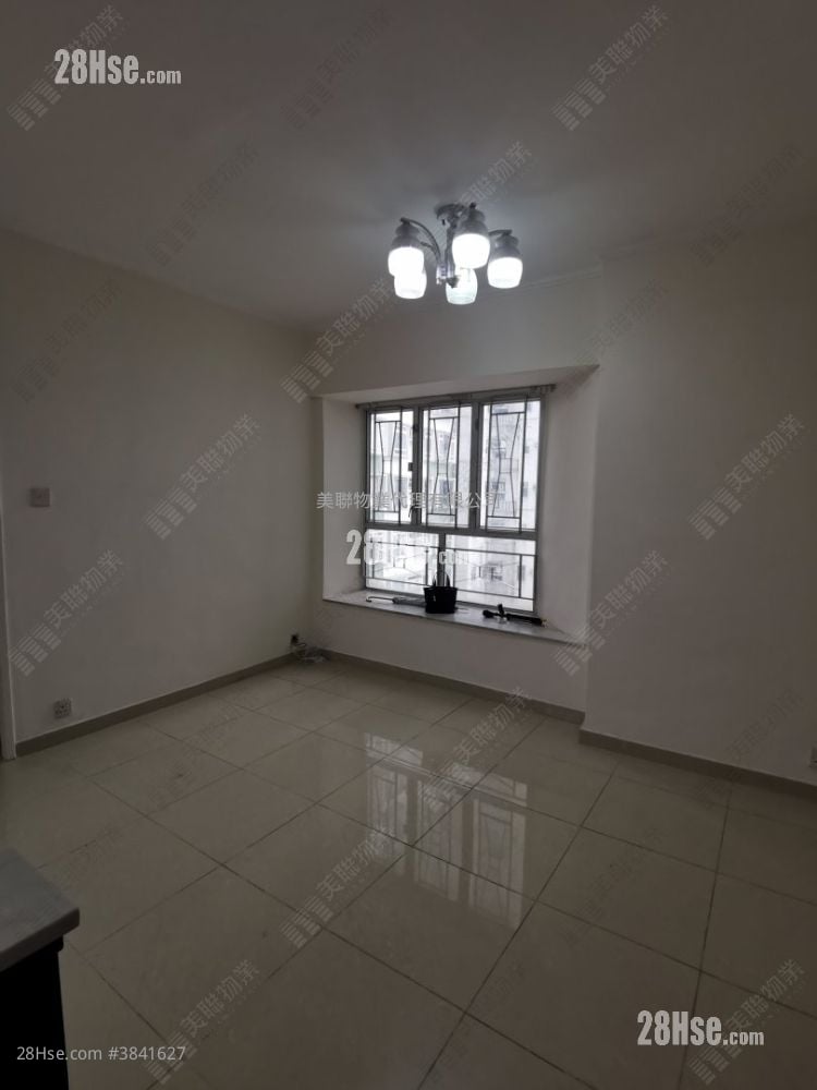 Marina Garden Sell 3 Bedrooms , 2 Bathrooms 567 ft²