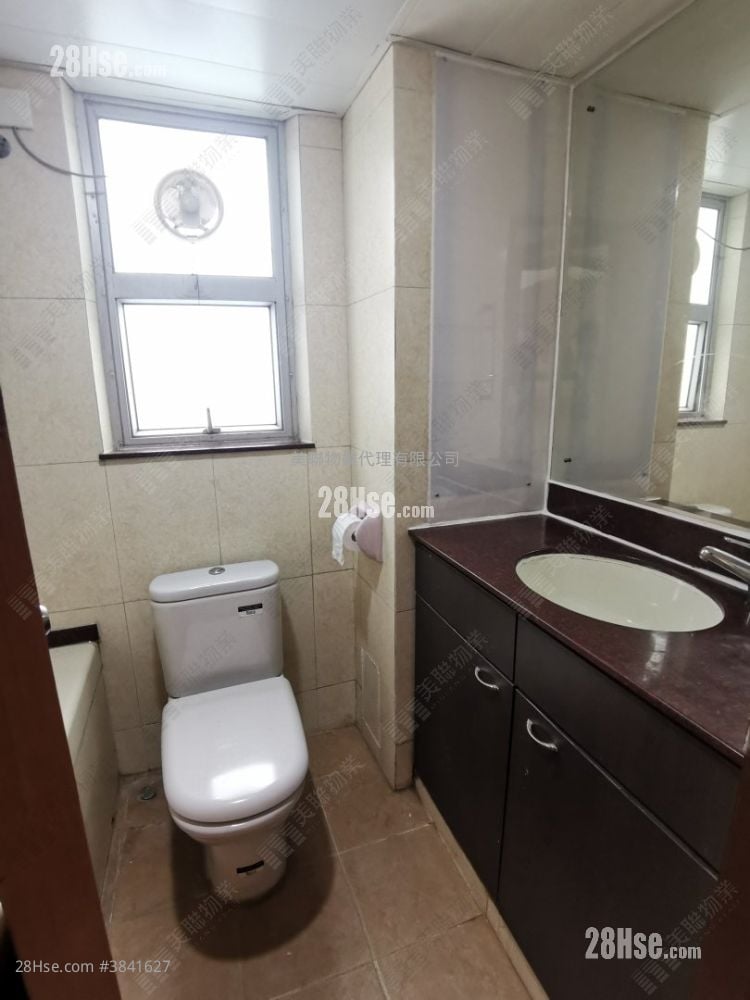 Marina Garden Sell 3 Bedrooms , 2 Bathrooms 567 ft²