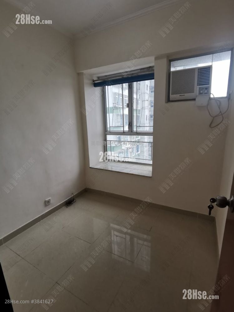 Marina Garden Sell 3 Bedrooms , 2 Bathrooms 567 ft²