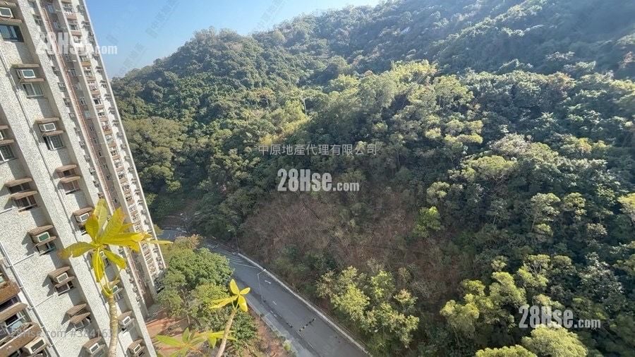 Ching Wah Court Sell 3 Bedrooms , 1 Bathroom 645 ft²