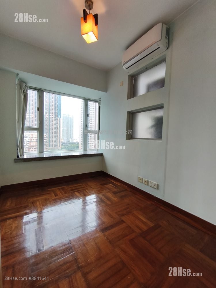 Metro Harbour View Sell 2 Bedrooms , 1 Bathroom 347 ft²