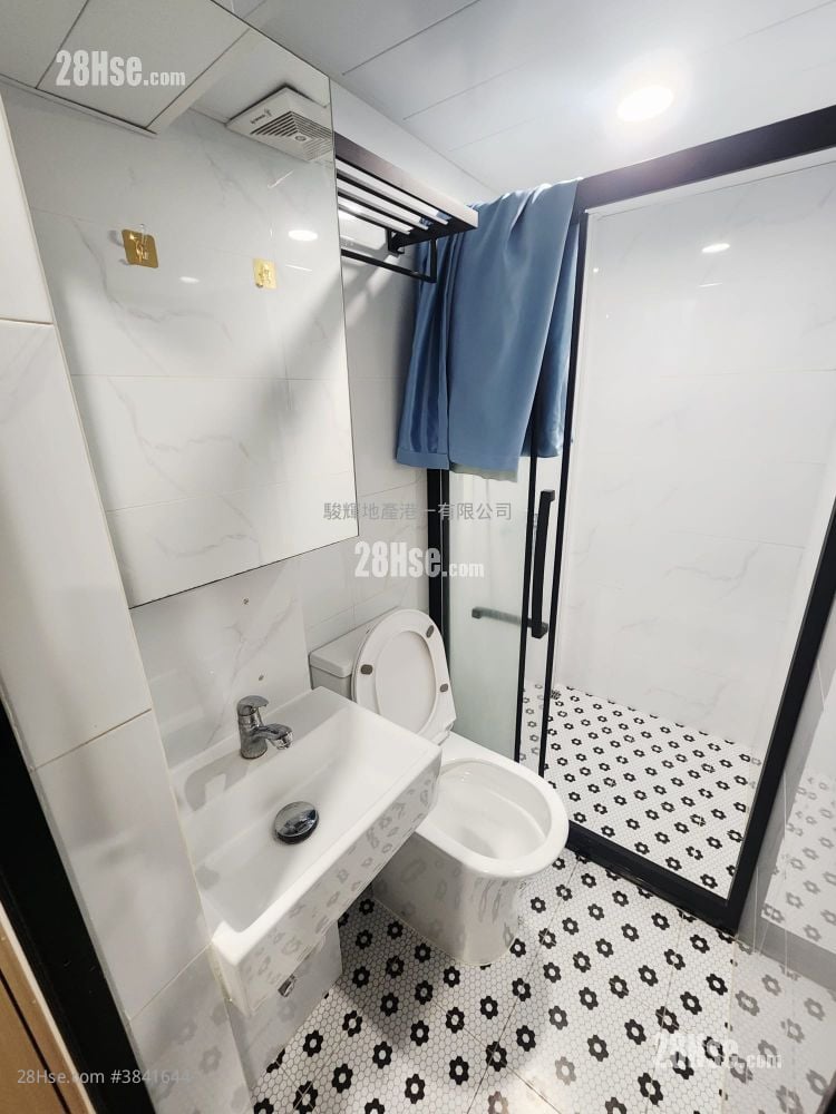 Luen Wo Building Rental Studio , 1 Bathroom 160 ft²
