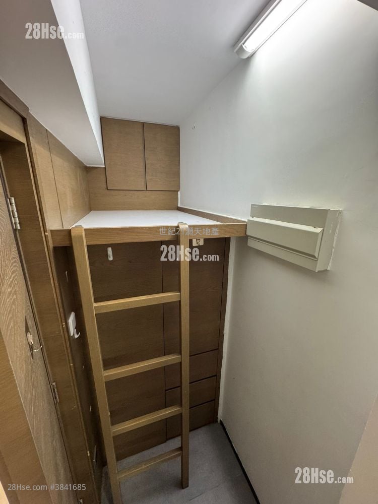 Mont Vert Sell 3 Bedrooms , 3 Bathrooms 933 ft²