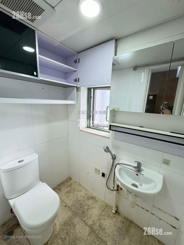 Mont Vert Sell 3 Bedrooms , 3 Bathrooms 933 ft²
